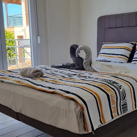 Niki Mare Luxury & Nikiti (Sithonia)
