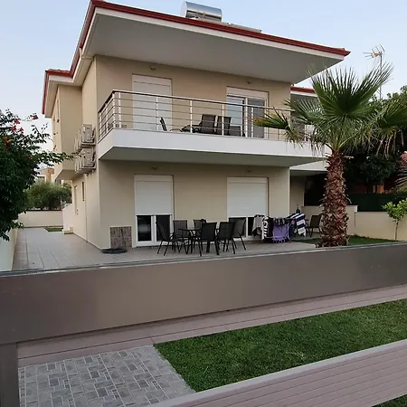 Niki Mare Luxury & Lejlighed Nikiti (Sithonia)